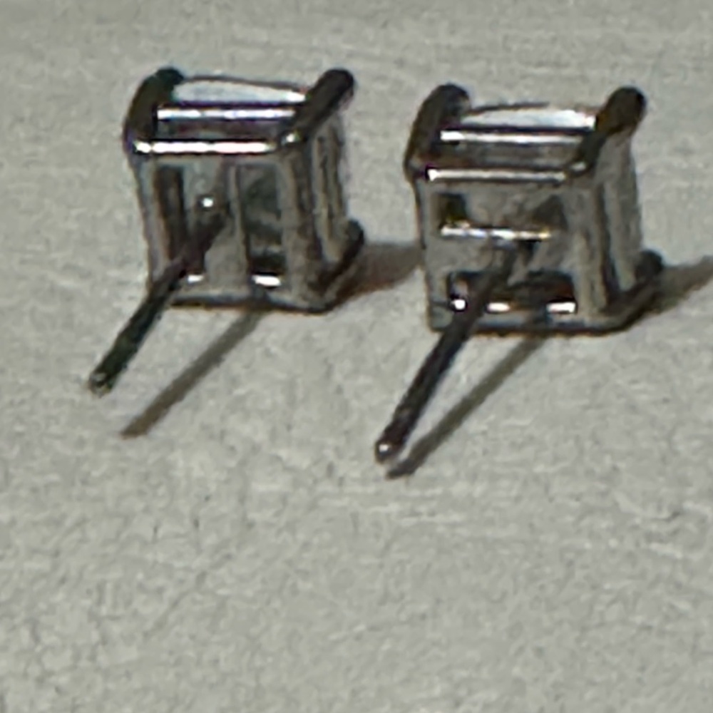 CZ Earrings - Picture 12 of 12
